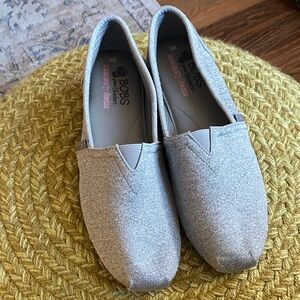 Skechers Women's Light Gray Loafers